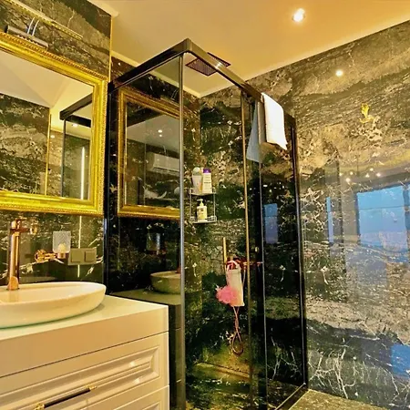 Luxury In With Private Infinity Pool Willa