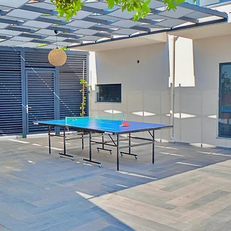 Luxury In With Private Infinity Pool
