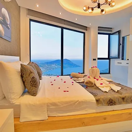 Luxury In With Private Infinity Pool