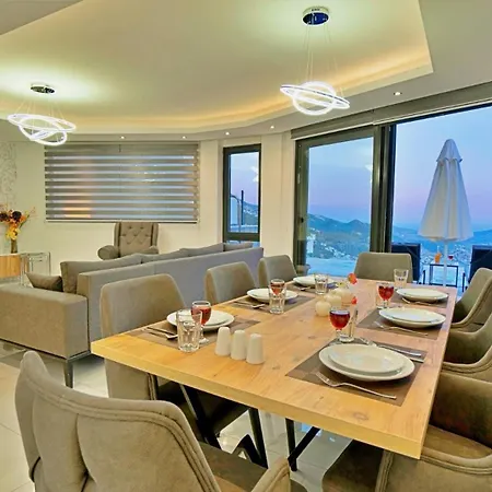 Luxury In With Private Infinity Pool