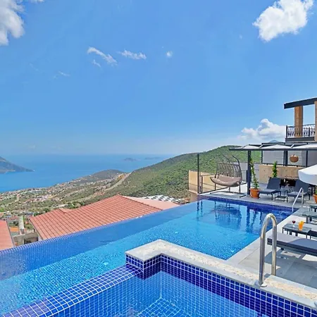 Luxury In With Private Infinity Pool Kalkan