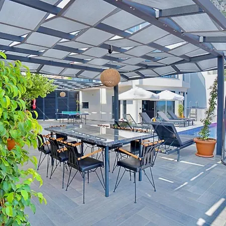 Luxury In With Private Infinity Pool *