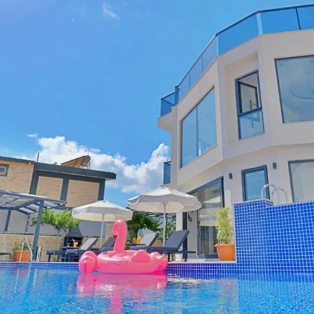 Luxury In With Private Infinity Pool Kalkan